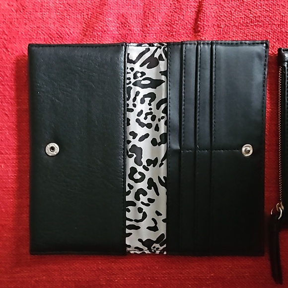 Jessica Simpson Black Wallet Vegan Leather no tags used a few times - Picture 11 of 12